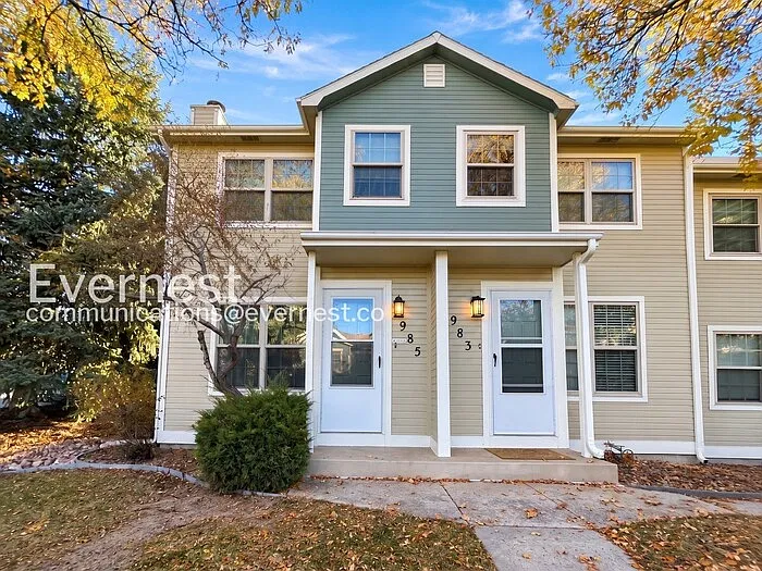 2 bed, 1.5 bath, 1458 sqft, $1,725 — Photo 1