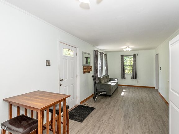 5th image of 547 Murray Dr