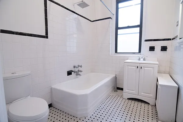 Rented by WAM Partners - William Moses Co. | media 11