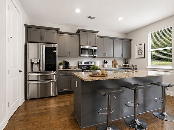 3rd image of 964 Mulberry Hill Pl