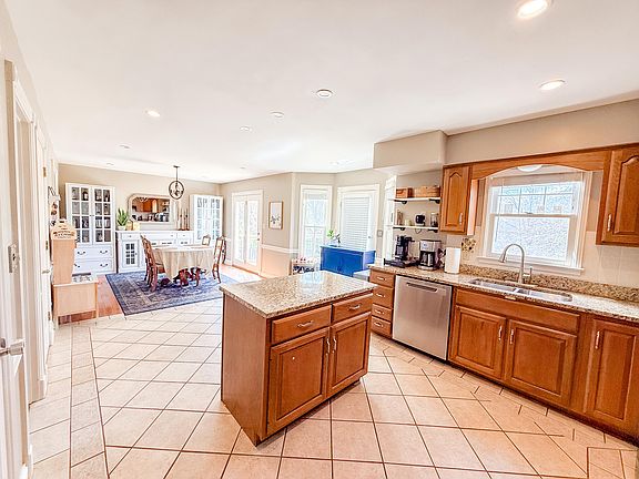 3rd image of 4613 Saron Dr