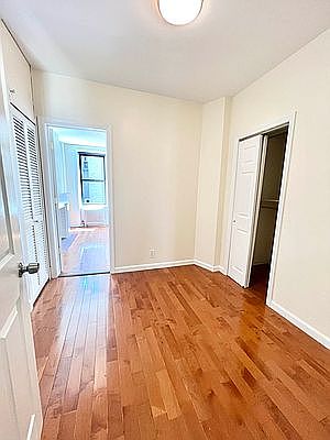 4th image of 122 Macdougal St APT 16