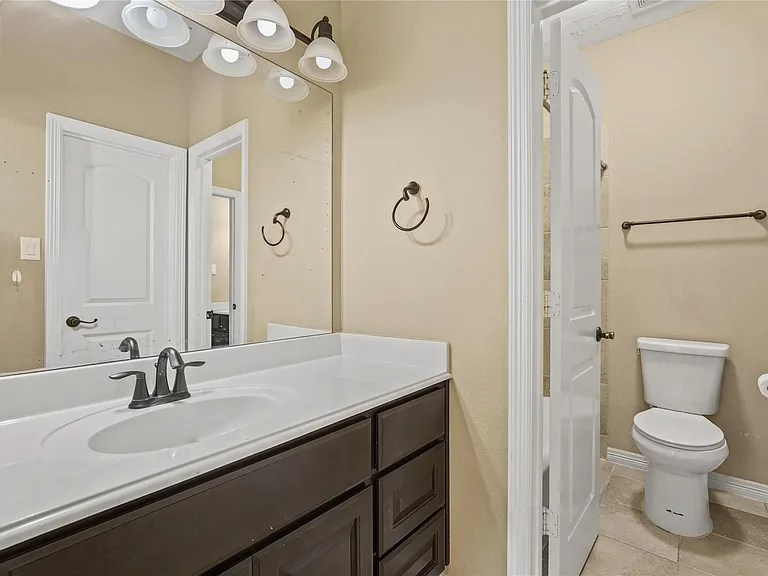 2515 Sentry Oak Way — Photo 25