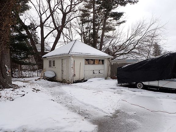 4th image of 37 S East Avenue