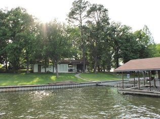 132 Peninsula Point Ter, Mabank, TX 75156