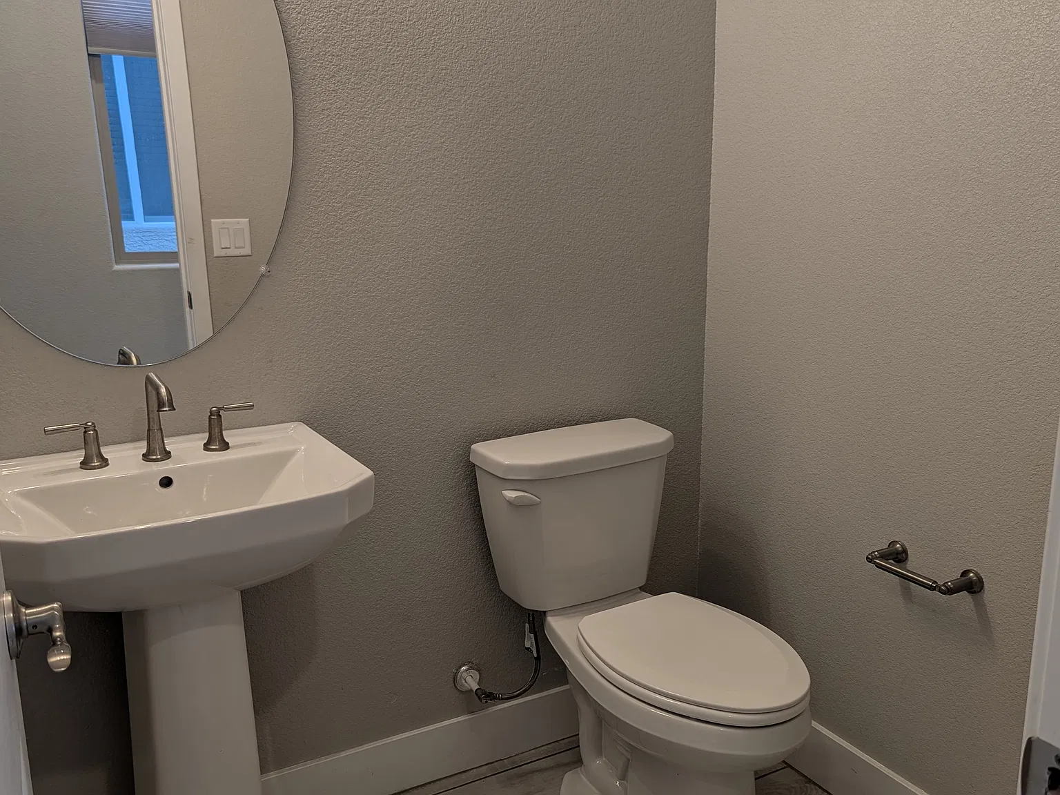 4 bed, 2.5 bath, 2113 sqft, $2,500 — Photo 3