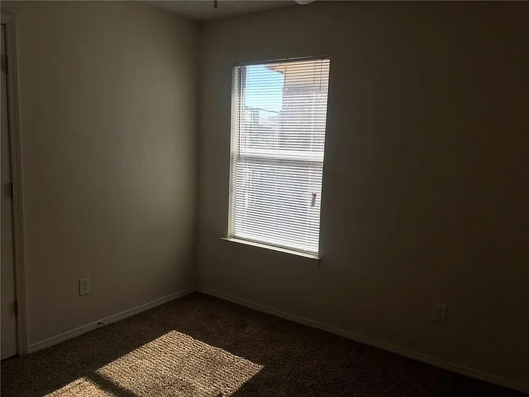 12489 Tierra Bella Dr — Photo 9