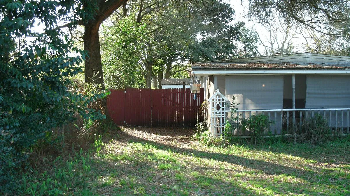 3 bed, 1229 sqft, $1,600 — Photo 3