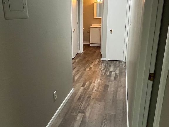 4th image of 987 Echo Dr SE #991-202