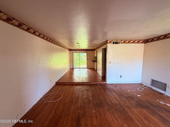 4th image of 6114 TUSCONY Circle