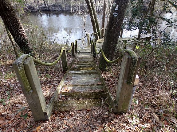 2nd image of 1871 Ne River Park Road