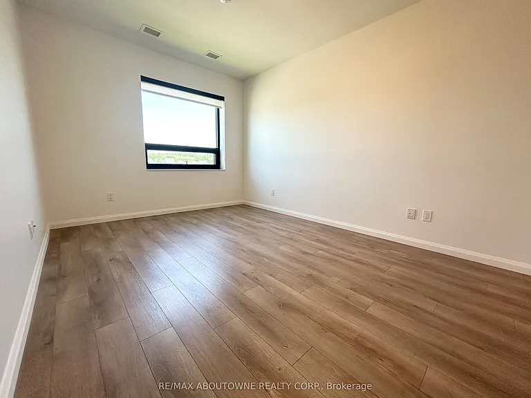 144 Watson Rd N #502 — Photo 9
