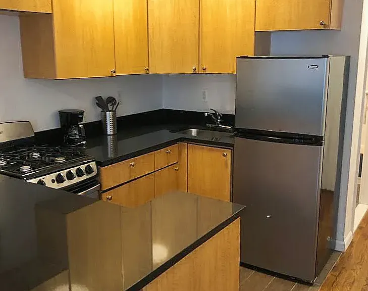 614 10th Ave #6B — Photo 3