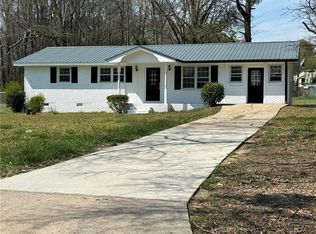 852 City Pond Cir, Winder, GA 30680