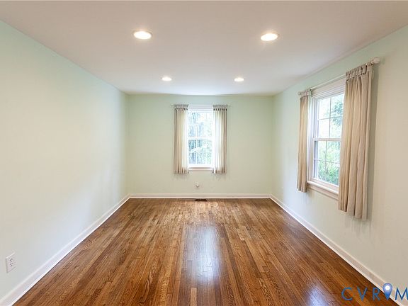 3rd image of 1601 Brigham Rd