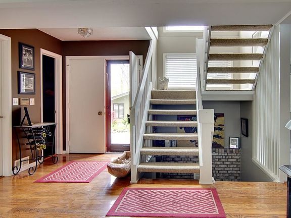 4th image of 6930 Woodwalk Dr #32