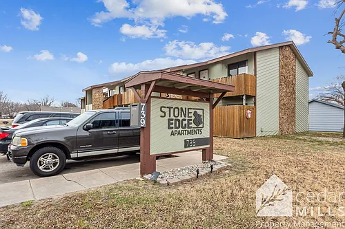 Stone Edge Apartments Photo 1