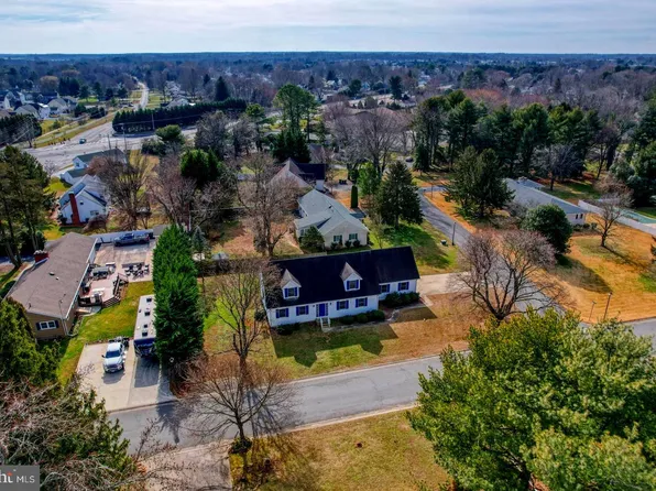 243 Greenview Dr, Dover, DE 19901