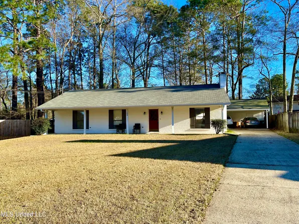 108 Comanche Dr, Hattiesburg, MS 39402