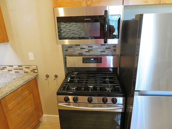 4th image of 5160 Claremont Ave #C1e4091db