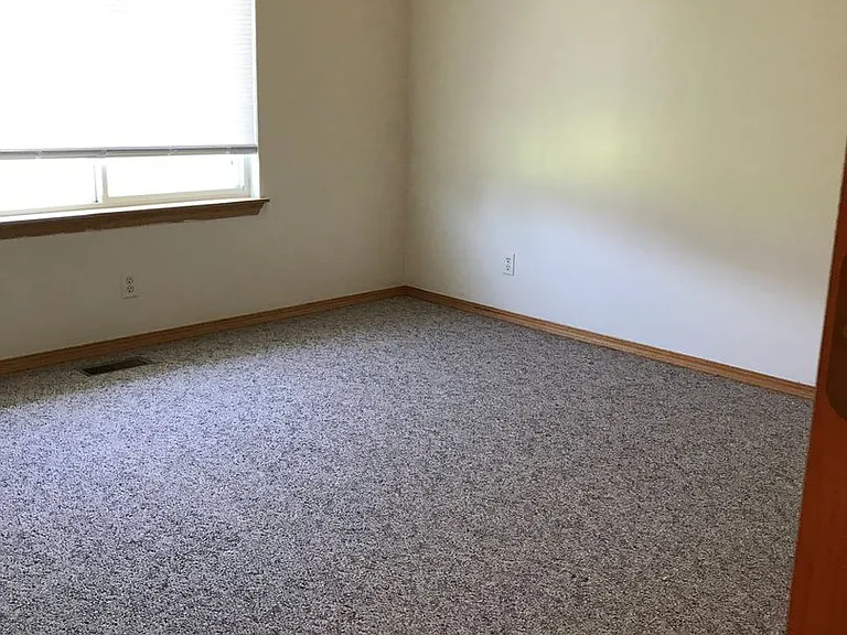 2417 W Deerfield St — Photo 9