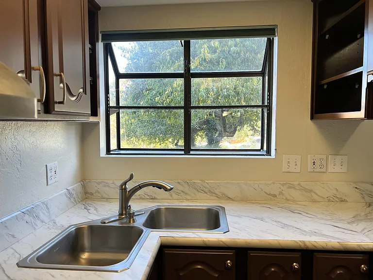 495 Chestnut St #6 — Photo 19