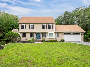 109 Gould Rd, Andover, MA 01810