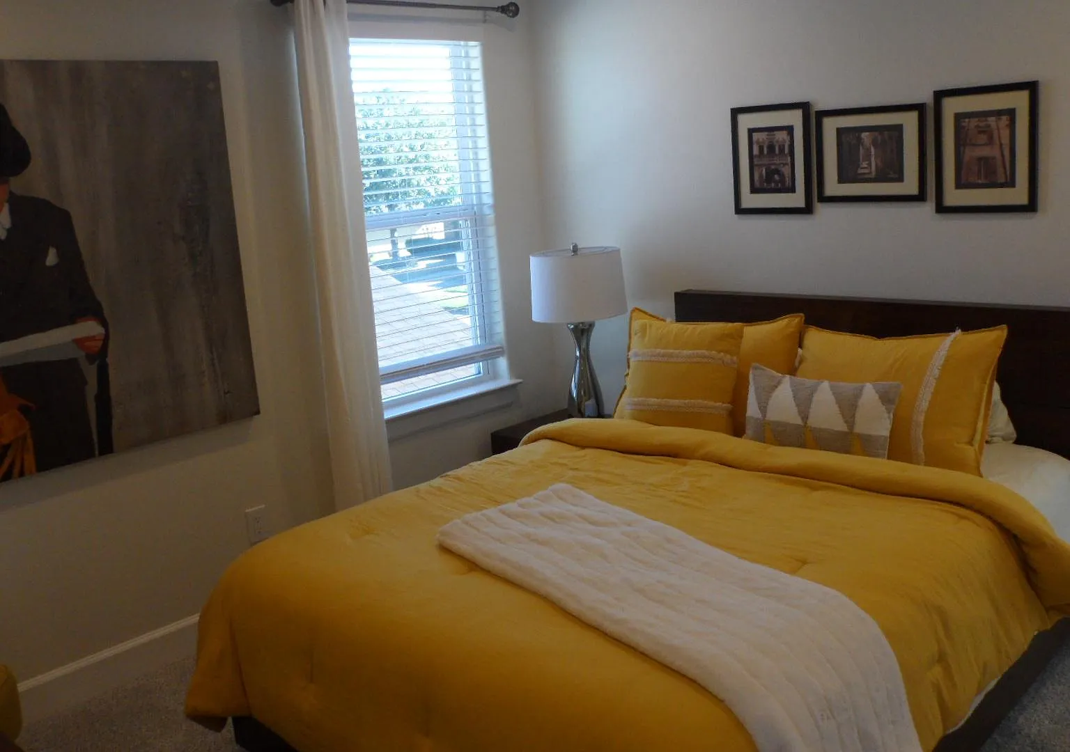 1 bed, $900 — Photo 1