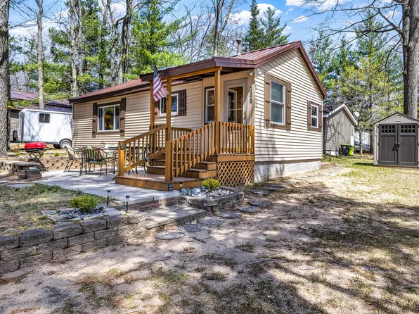 328 Grouse Trl, Roscommon, MI 48653