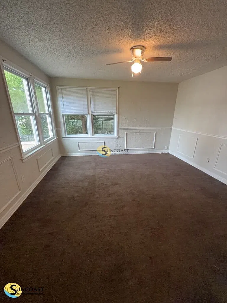 Coming Soon! 2BR/1BA Home for Rent on a Corner Lot! — Photo 2