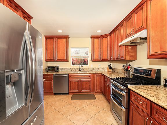 5th image of 5731 Loma Ave