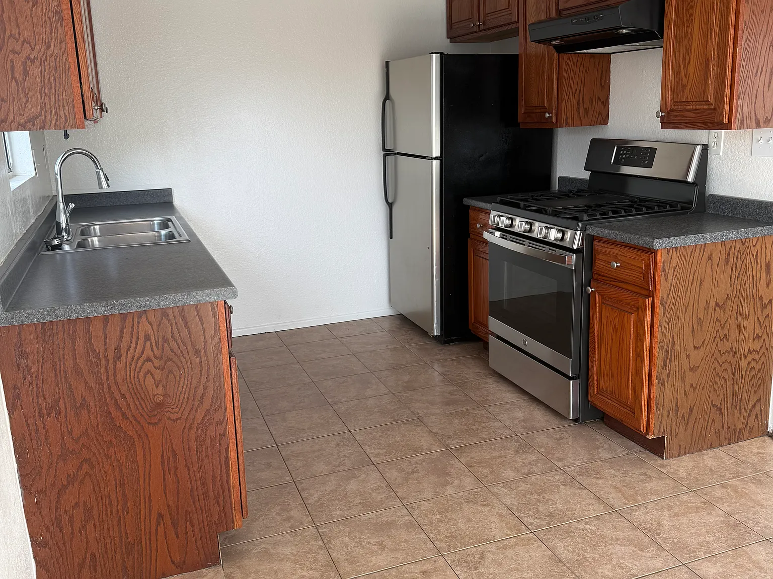 2 bed, 860 sqft, $2,600 — Photo 4