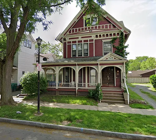 65 Marshall St Photo 1