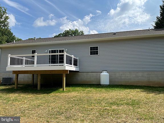 4th image of 2114 Moorland Dr