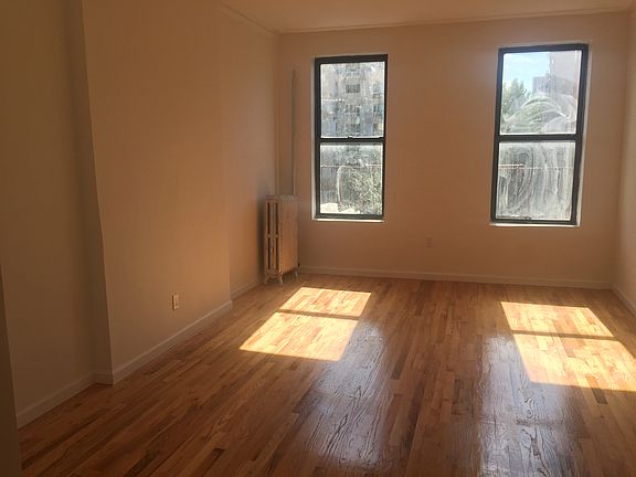 3rd image of 305 W 116th St APT 4A