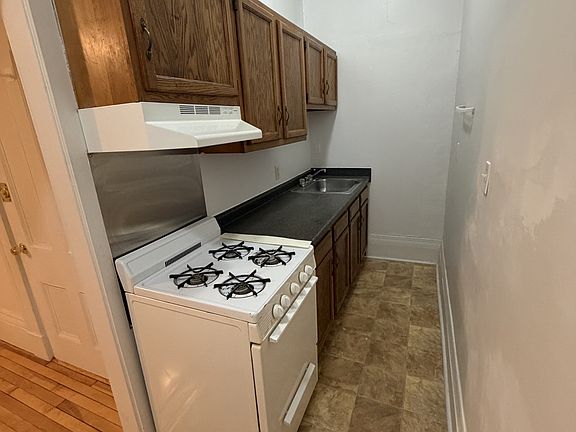 5th image of 111 Summer St #1S