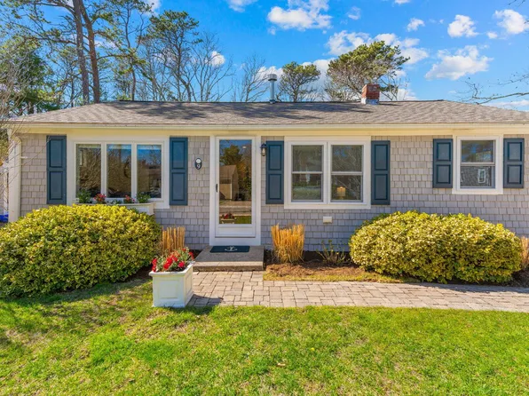 9 Uncle Edwards Road, Mashpee, MA 02649