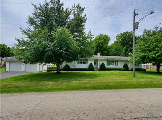 349 E Devonshire Rd, Decatur, IL 62521