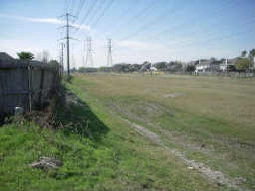 4th image of 2206 E Reata Dr