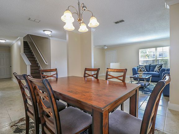 3rd image of 897 Belhaven Dr