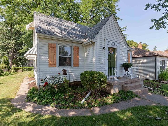 2nd image of 2222 Wilkes Ave