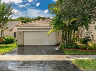 1157 Alexander Bnd, Weston, FL 33327