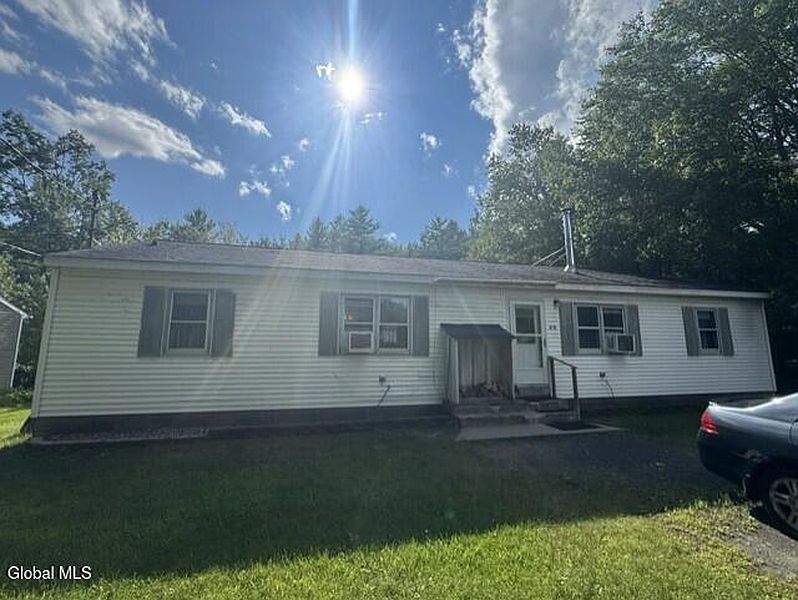 3rd image of 624 Sandhill Road
