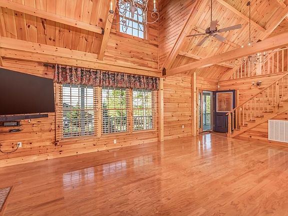 5th image of 1296 Hickory Ln #0