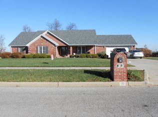 120 Betsy Ross Ln, Danville, KY 40422