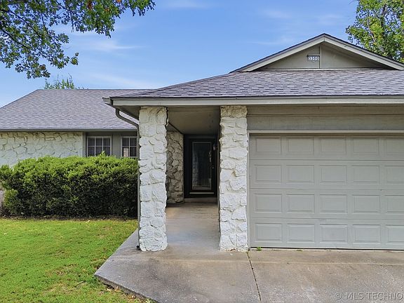 5th image of 3300 S Ash Pl