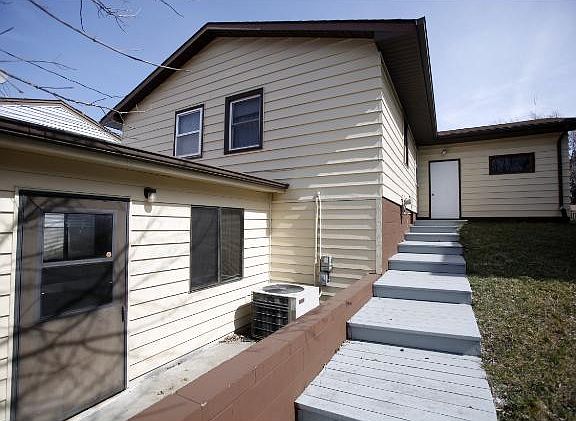 5th image of 1343 Dale St N