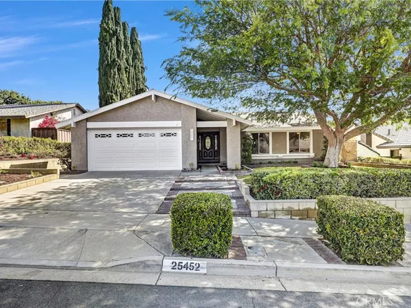 25452 Champlain Rd, Laguna Hills, CA 92653