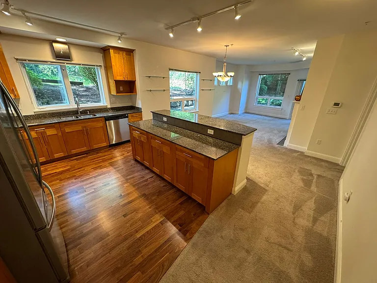 18707 SE Newport Way #111 — Photo 17
