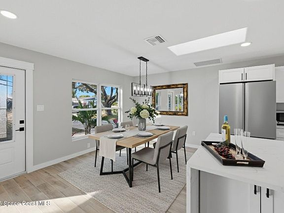 3rd image of 185 Egret Dr